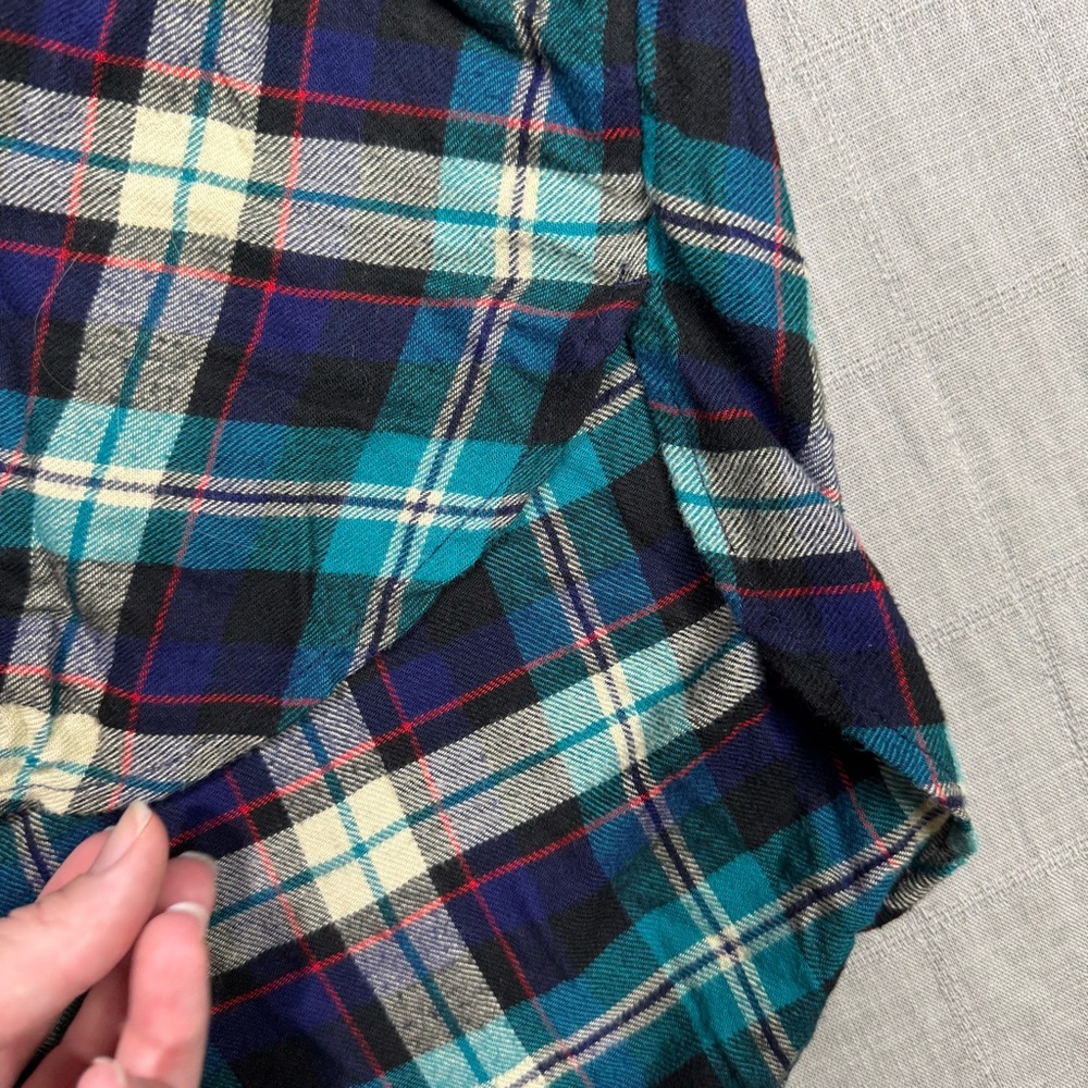 Aerie American Eagle boyfriend fit women’s plaid shirt - Picture 5 of 12